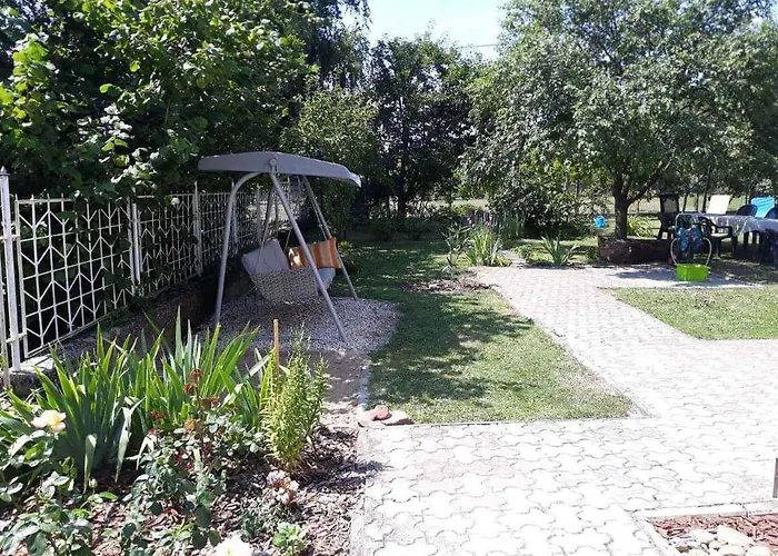 Feriehus In - Balaton 36498 Révfülöp